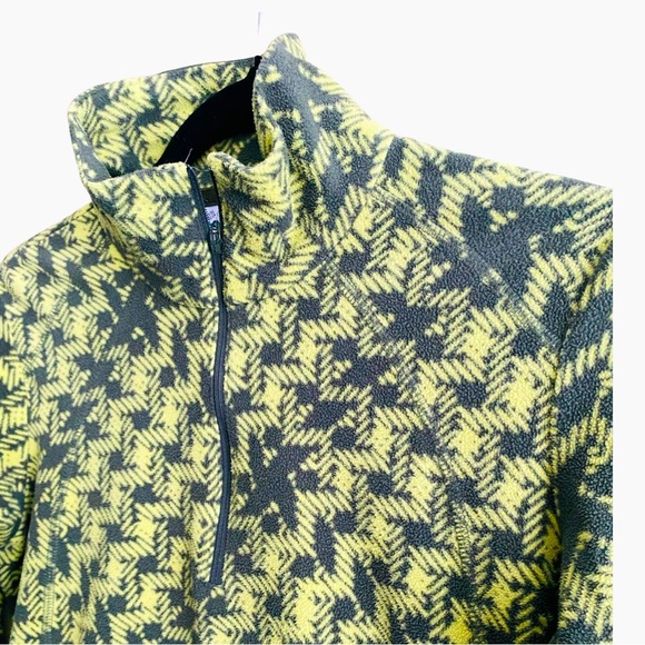 Columbia Women’s Fleece Pullover Small Jacket Sweater Pixelated Half Zip - Picture 3 of 7
